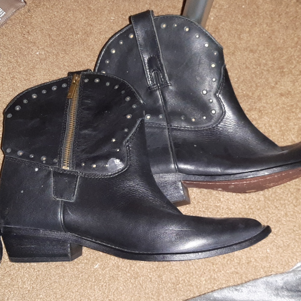 Boots size 8 black lucky brand